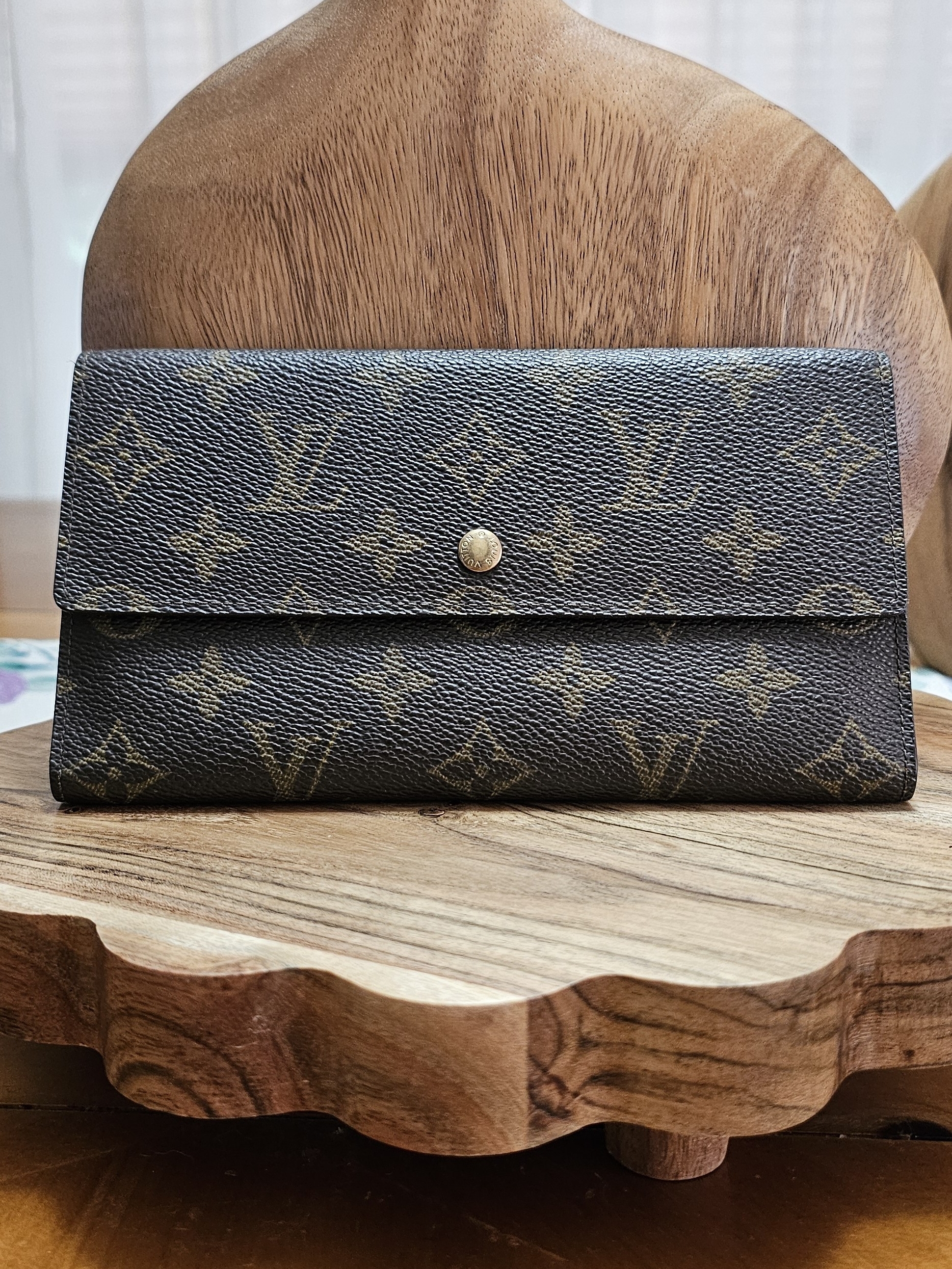 Louis Vuitton Monogram Sarah Wallet - Authentic